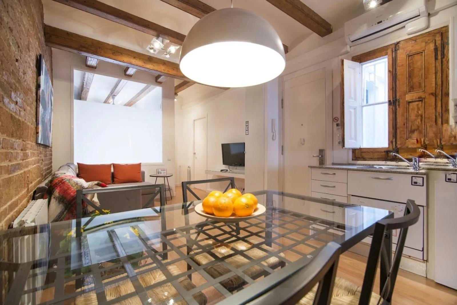 Happy People Ramblas Harbour Apartments Barcellona