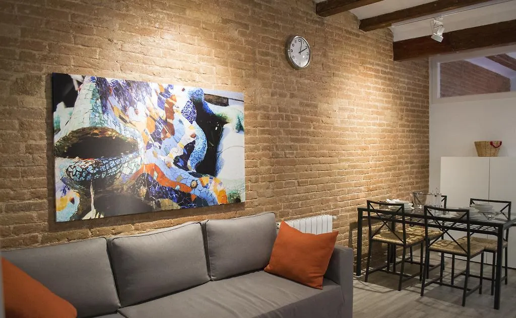 Happy People Ramblas Harbour Apartments Barcelona Spanien