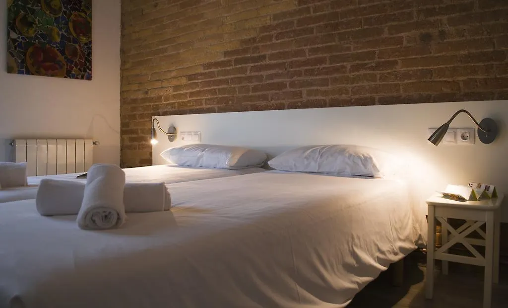 Happy People Ramblas Harbour Apartments Barcelona Spain